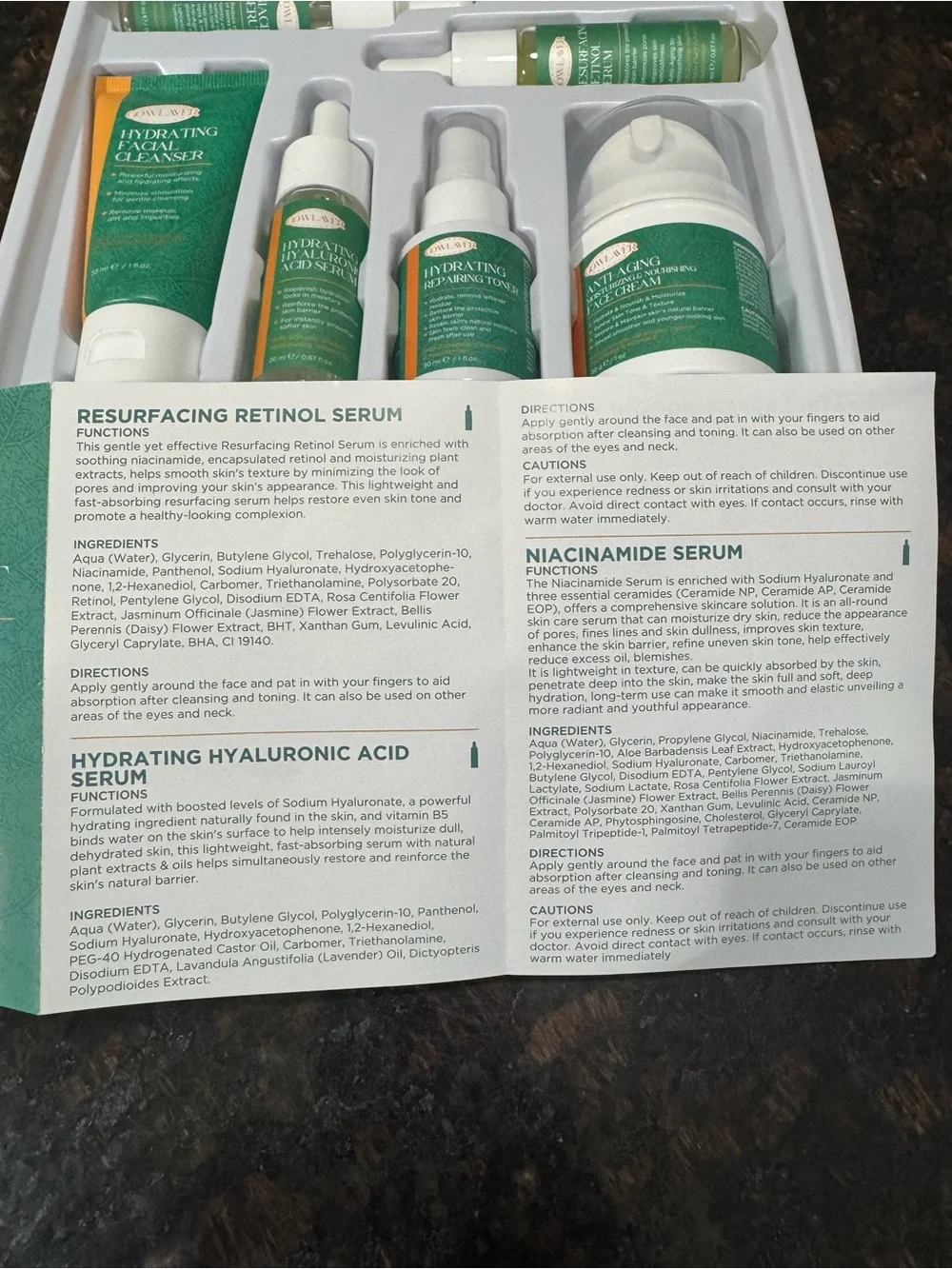 Hydrating Green Skin Care Kit - Cleanser & Exfoliant for Women